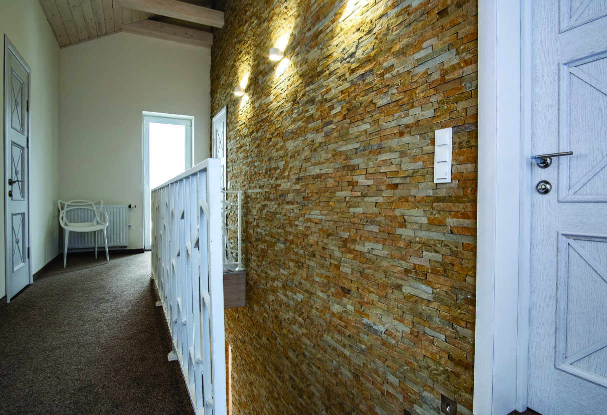 دیوار پوش PVC طرح سنگ با ویژگی‌های زیر متمایز می‌شود: https://agegroup.ir/